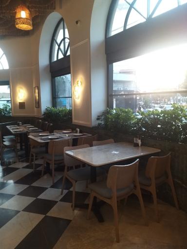 فست فود ای تی اف