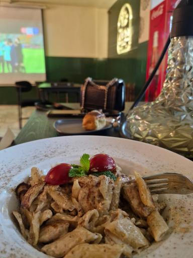 عکس کافه سینمای ژیو