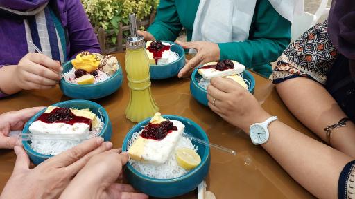 عکس کافه بستنی شیرین کام