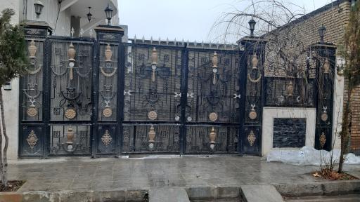 عکس آهن فروشی قره چورلی