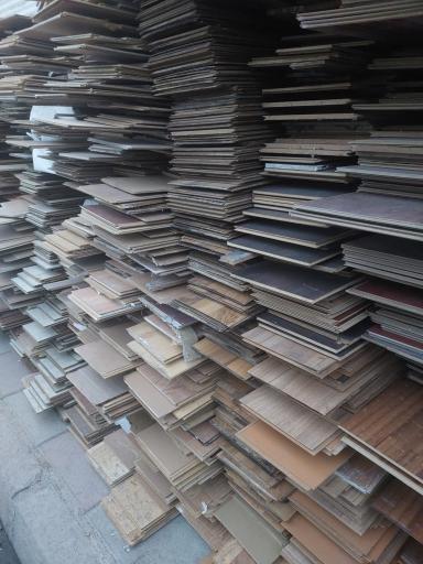 عکس خریدار پارکت دست دوم ،لمینت کارکرده و کفپوش استوک