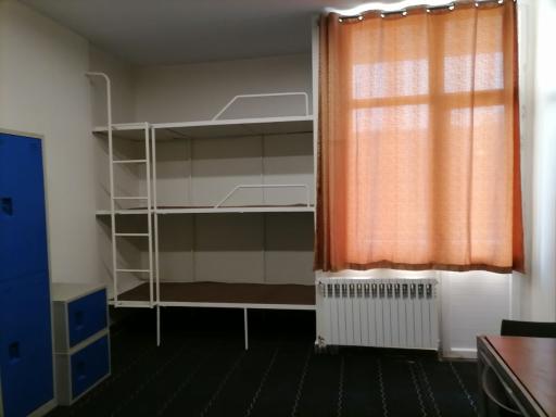 عکس خوابگاه دانشکده صنعت هواپیمایی