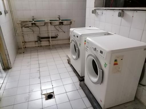 عکس خوابگاه دانشکده صنعت هواپیمایی