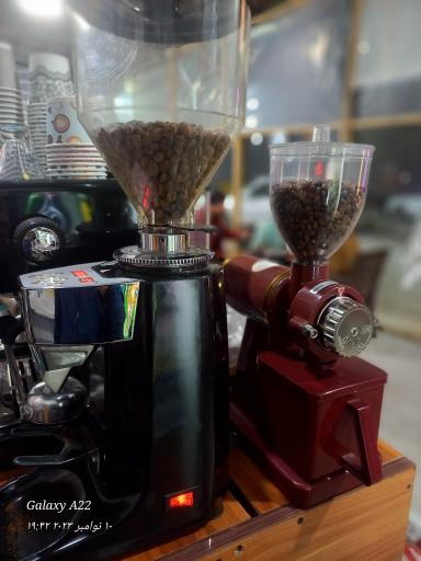 عکس کافه شب نشین