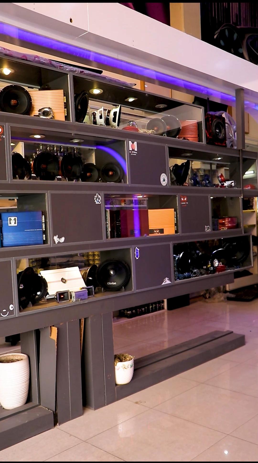 عکس فروشگاه هایپراسپرت