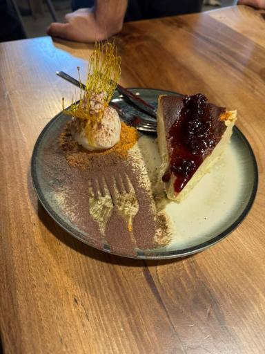 عکس رستوران بین المللی پامپاس