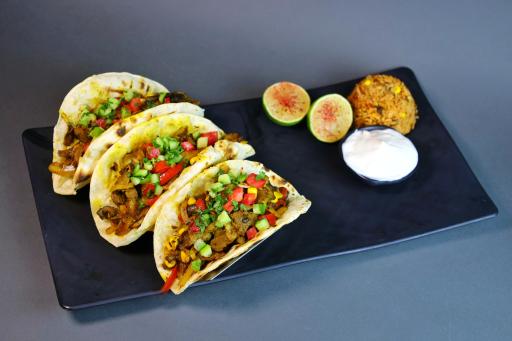 عکس رستوران بین المللی پامپاس