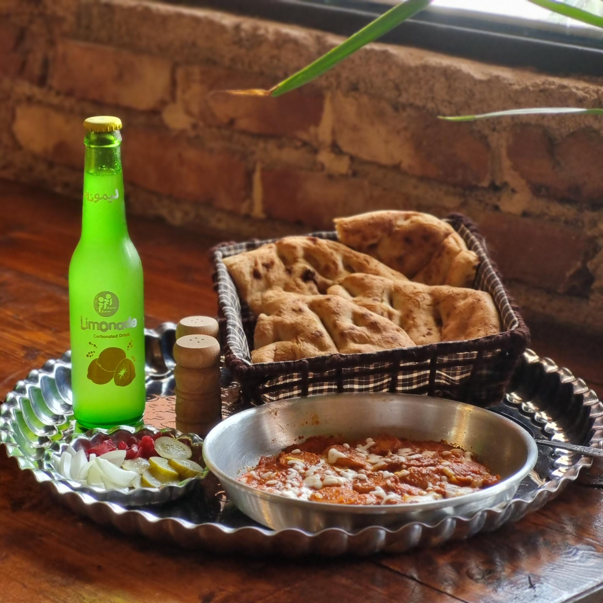 عکس کافه صبحانه سرا سالی