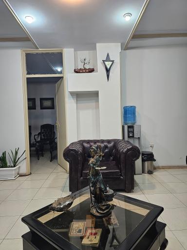 عکس دفتر وکالت نیک خوی متین