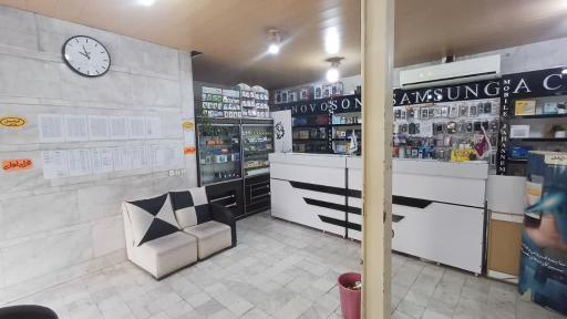 عکس نمایندگی همراه اول رایتل شاتل سامان تل اپ تل ایرانسل آذر تل 