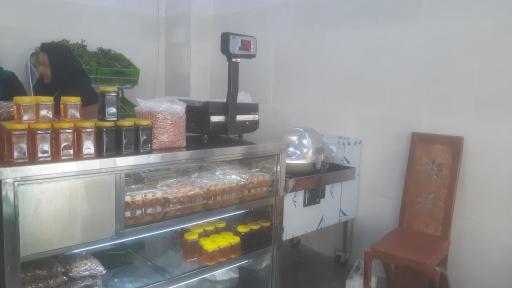 عکس سبزی خرد کنی قشنگه مجتبی