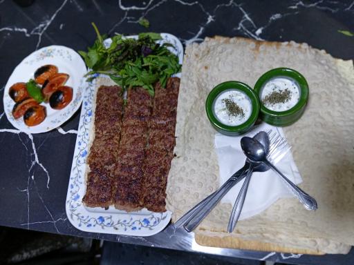 عکس کباب سرای آذربایجان کباب سنتی بناب