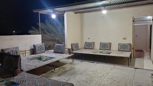 عکس سفره خانه سنتی حاجی خان