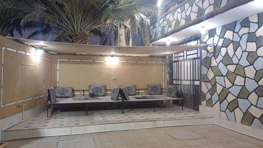 عکس سفره خانه سنتی حاجی خان