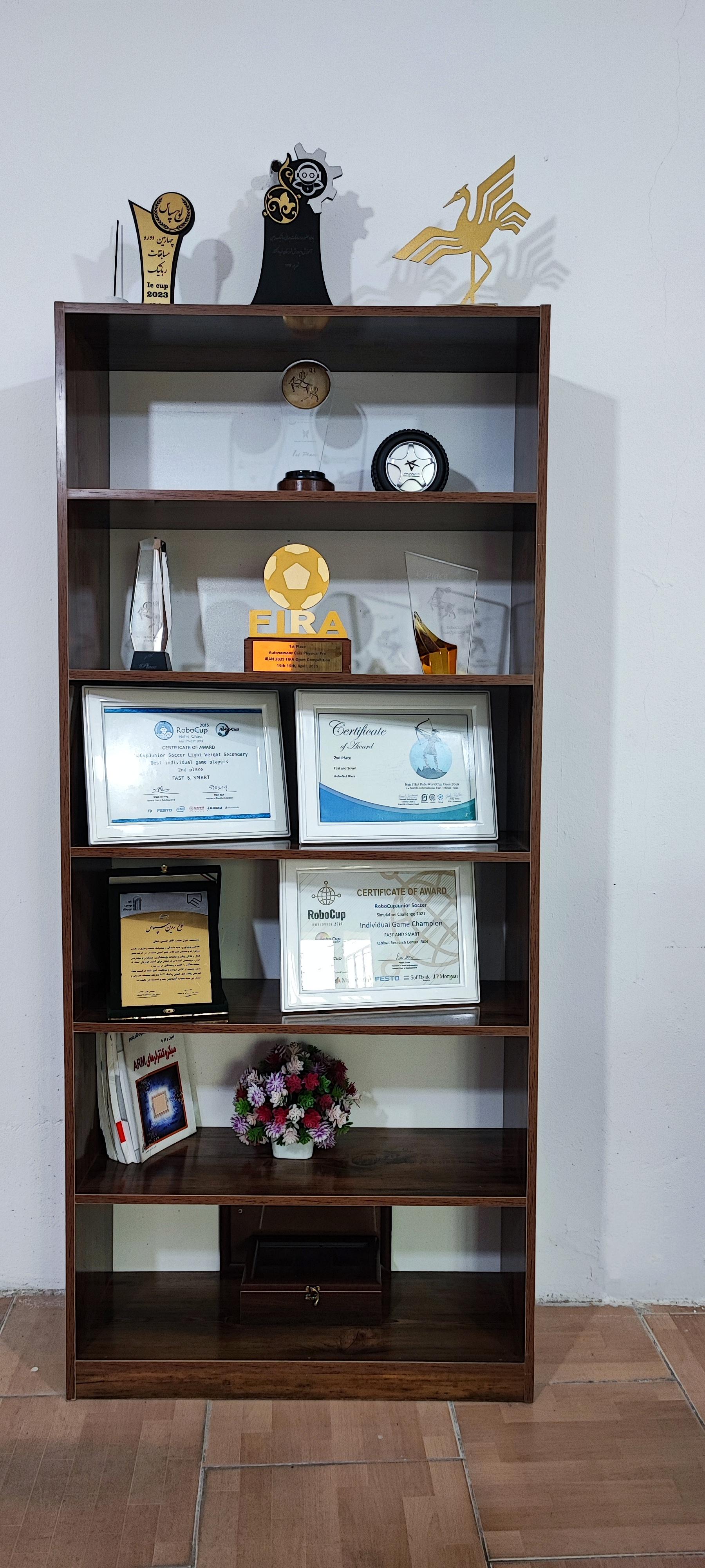 عکس خانه رباتیک بابکی 