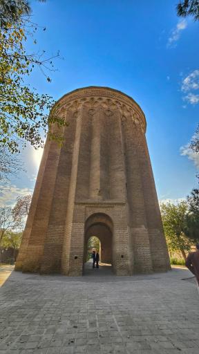 عکس برج تاریخی طغرل