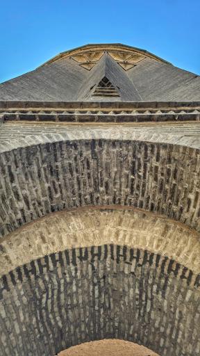 عکس برج تاریخی طغرل