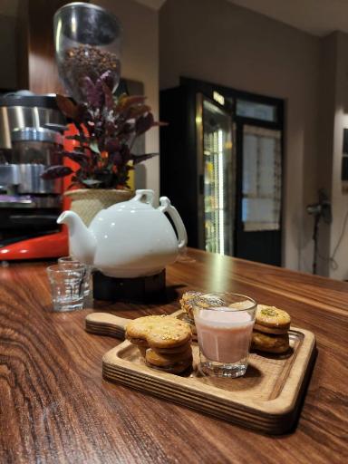 عکس کافه بازار