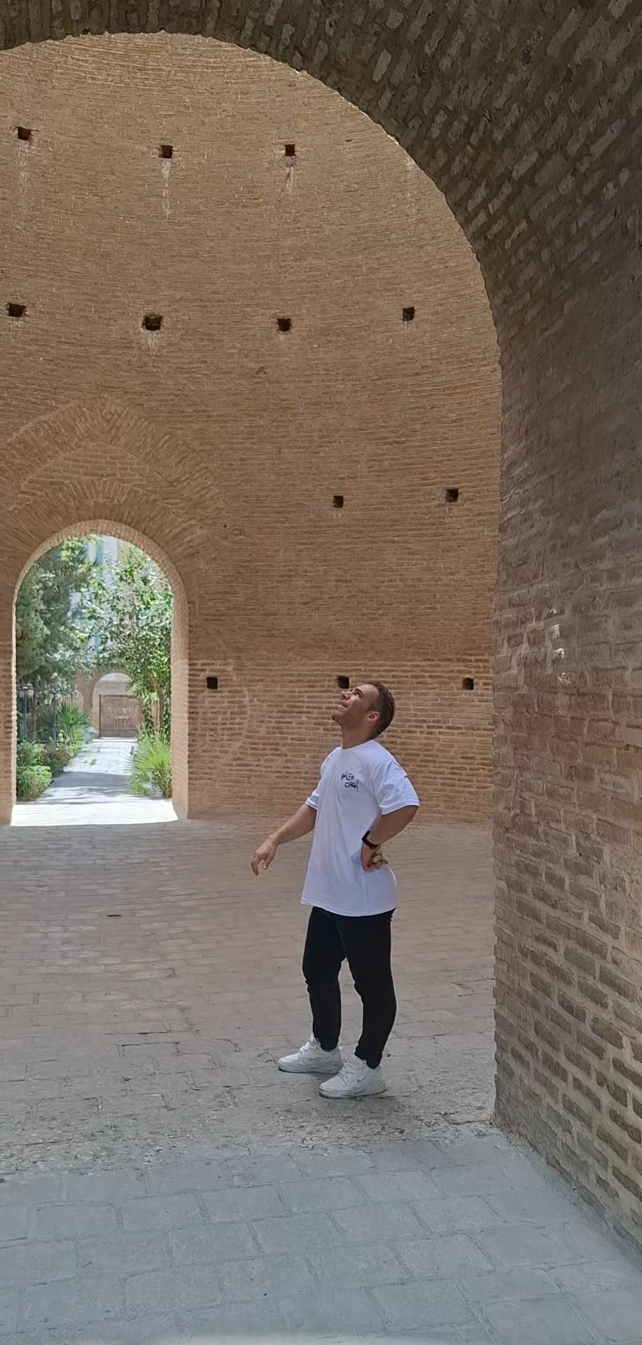 عکس برج تاریخی طغرل