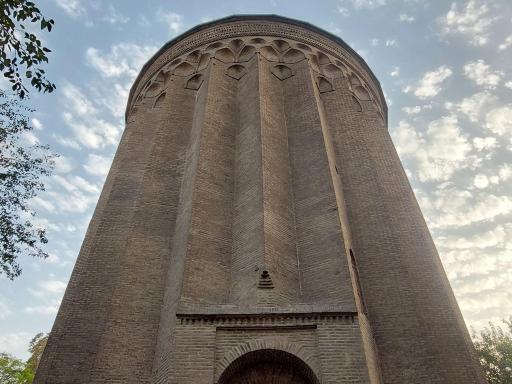 عکس برج تاریخی طغرل