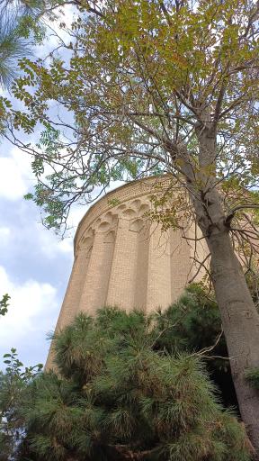 عکس برج تاریخی طغرل
