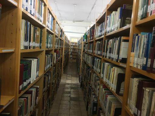 عکس کتابخانه عمومی دکتر شریعتی