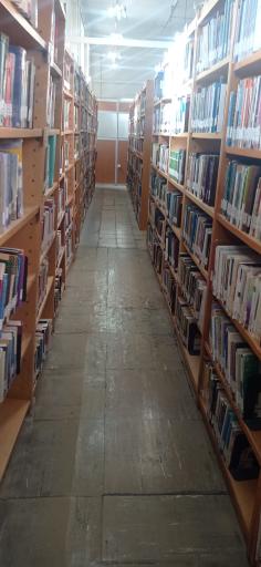 عکس کتابخانه عمومی دکتر شریعتی