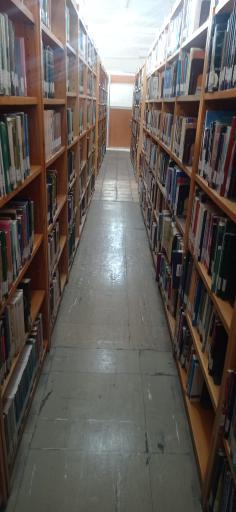 عکس کتابخانه عمومی دکتر شریعتی