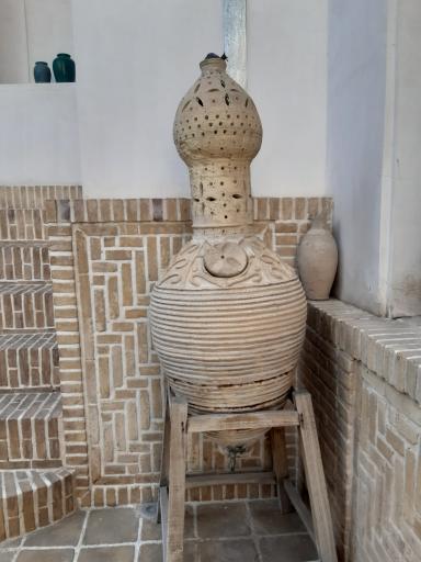 اقامتگاه سنتی خانه مرشدی کاشان