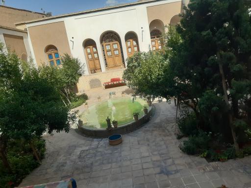 عکس اقامتگاه سنتی خانه مرشدی کاشان