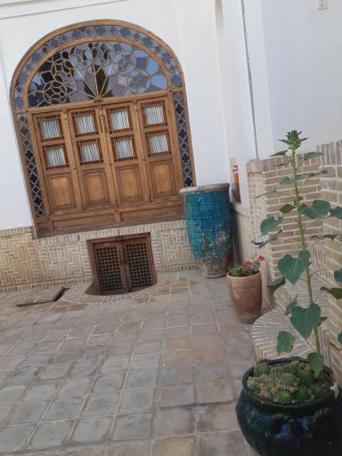 عکس اقامتگاه سنتی خانه مرشدی کاشان