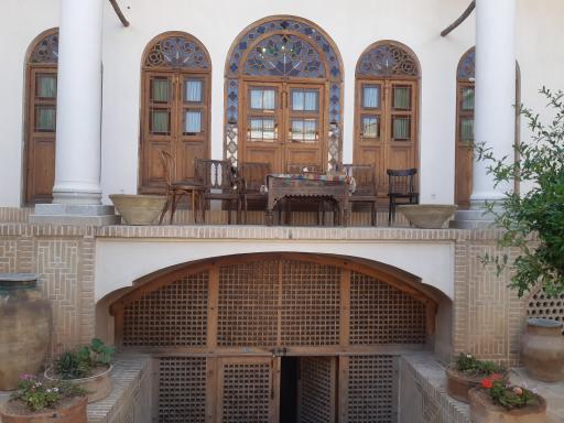 عکس اقامتگاه سنتی خانه مرشدی کاشان