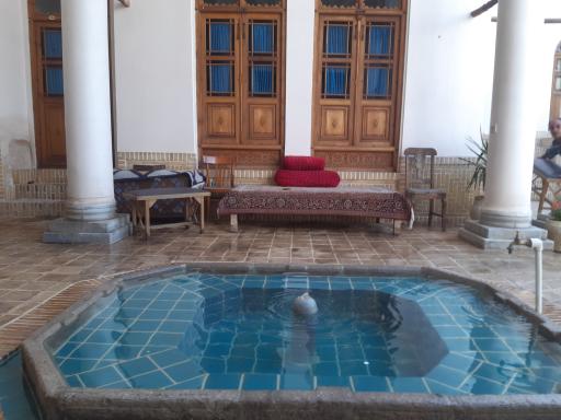 عکس اقامتگاه سنتی خانه مرشدی کاشان