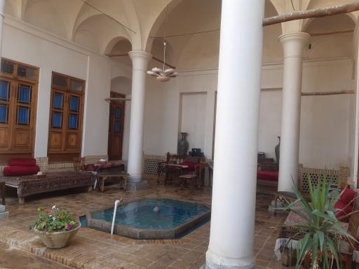 عکس اقامتگاه سنتی خانه مرشدی کاشان