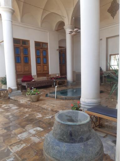 عکس اقامتگاه سنتی خانه مرشدی کاشان