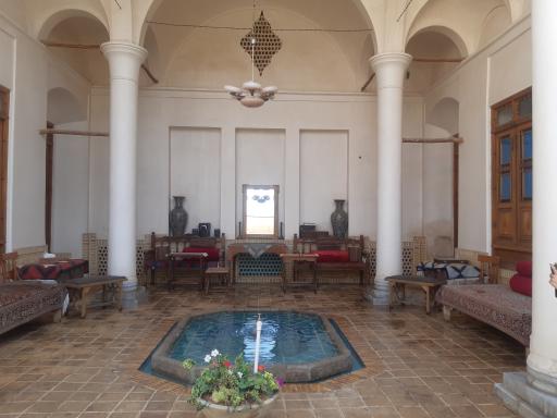 عکس اقامتگاه سنتی خانه مرشدی کاشان