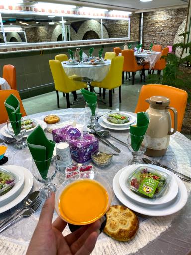 عکس رستوران یاقوت