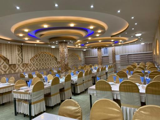 عکس رستوران یاقوت