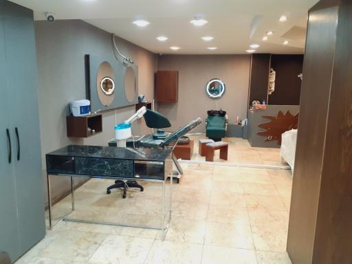 آرایشگاه کات لند