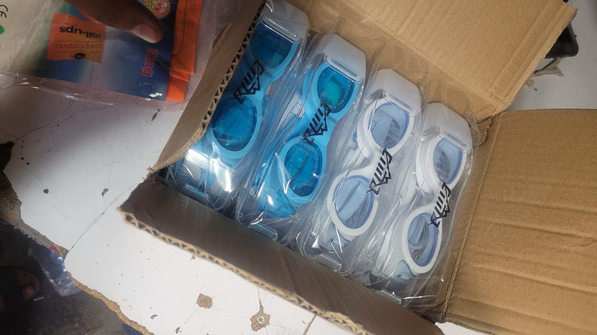 عکس پوشاک ورزشی میان اسپرت