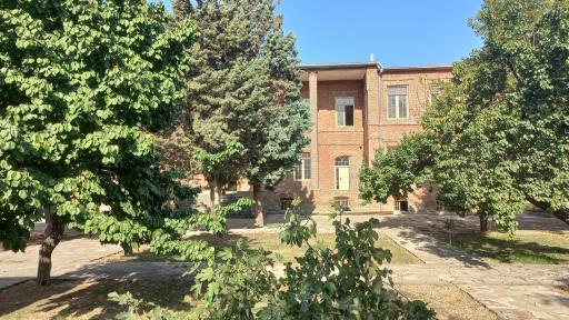 عکس مدرسه تاریخی 22 بهمن