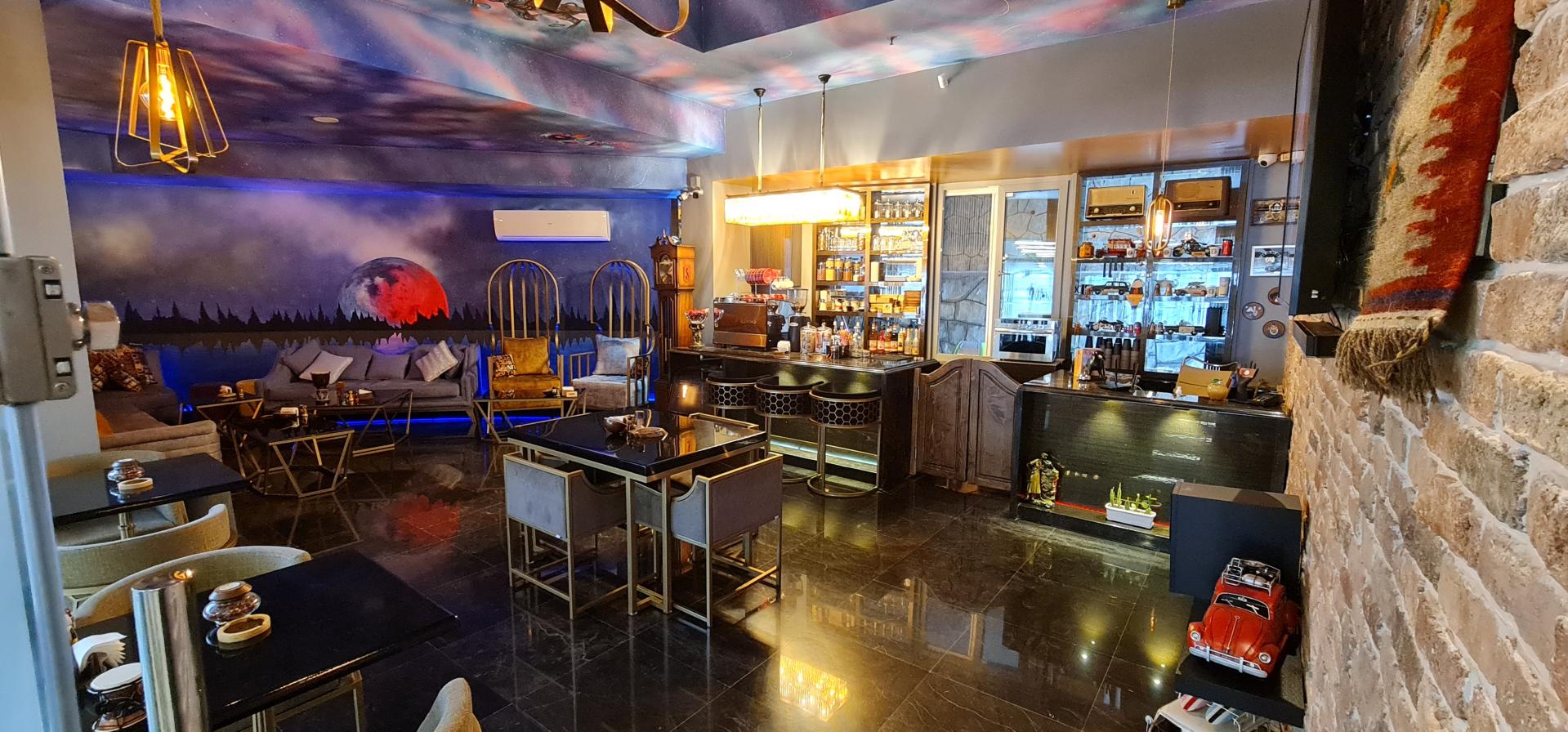 عکس کافه شیرز