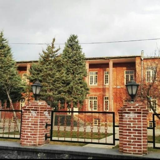 عکس مدرسه تاریخی 22 بهمن