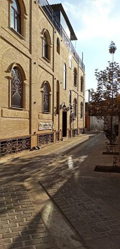 عمارت هفت دری(هتل سنتی)