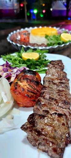 عکس باغ رستوران فرحزاد