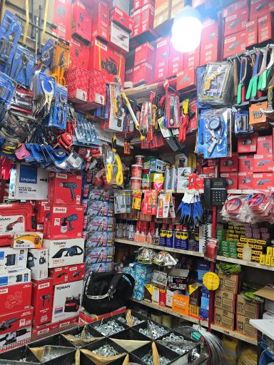 عکس رنگ و ابزار حقی