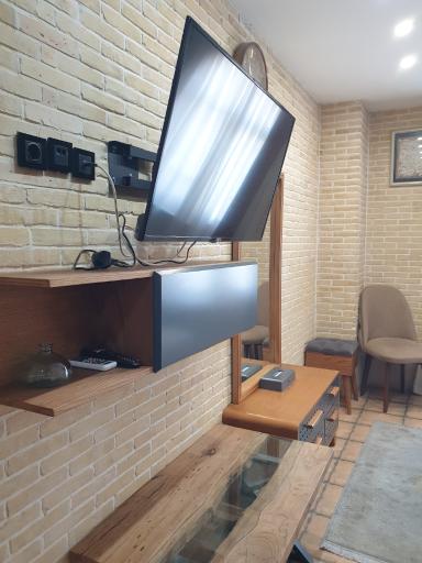 عکس عمارت هفت دری(هتل سنتی)