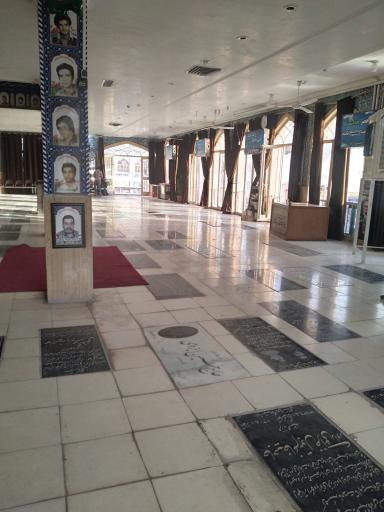 عکس مزار مرحوم حاج حسین ایزدی