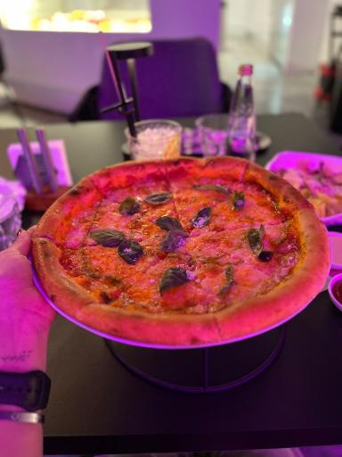 عکس کافی‌شاپ هون هوس heaven house