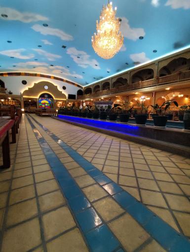 عکس سفره خانه بین المللی صحرا